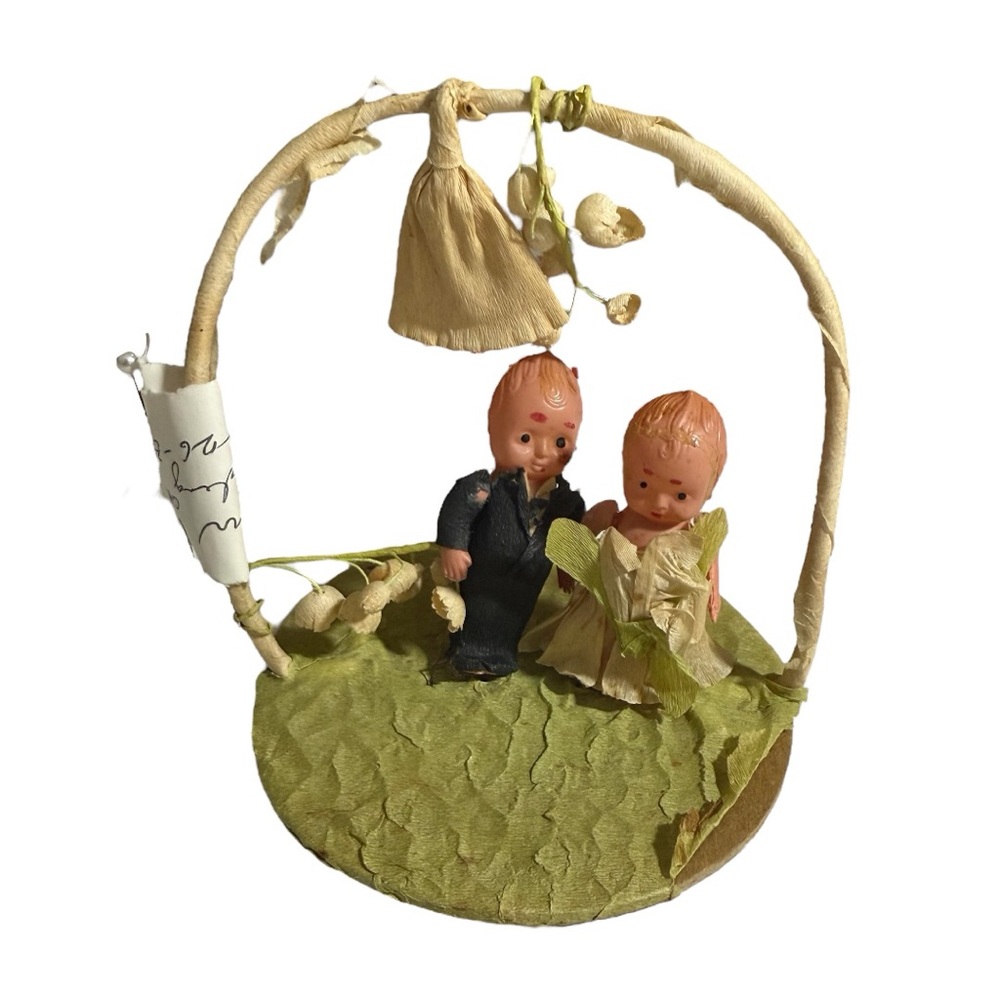 Vintage 1930s Wedding Cake Topper Figurines Dolls Under Arch with Green Base